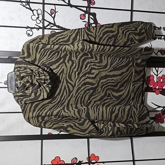 Ed Hardy Tiger Hoodie Pullover Size Large NWT - Picture 6 of 6